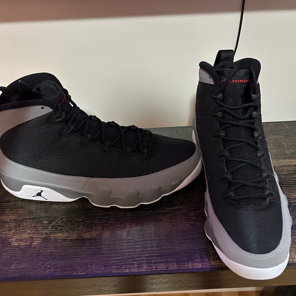 Jordan Men's Black and Gray High-Top Sneakers